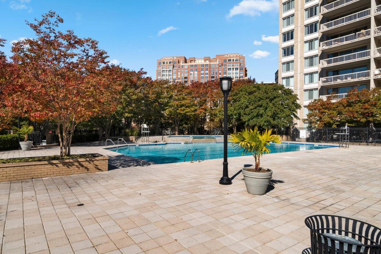 Urbandelight Crystal City Mins To Dc Free Parking Arlington Exterior foto