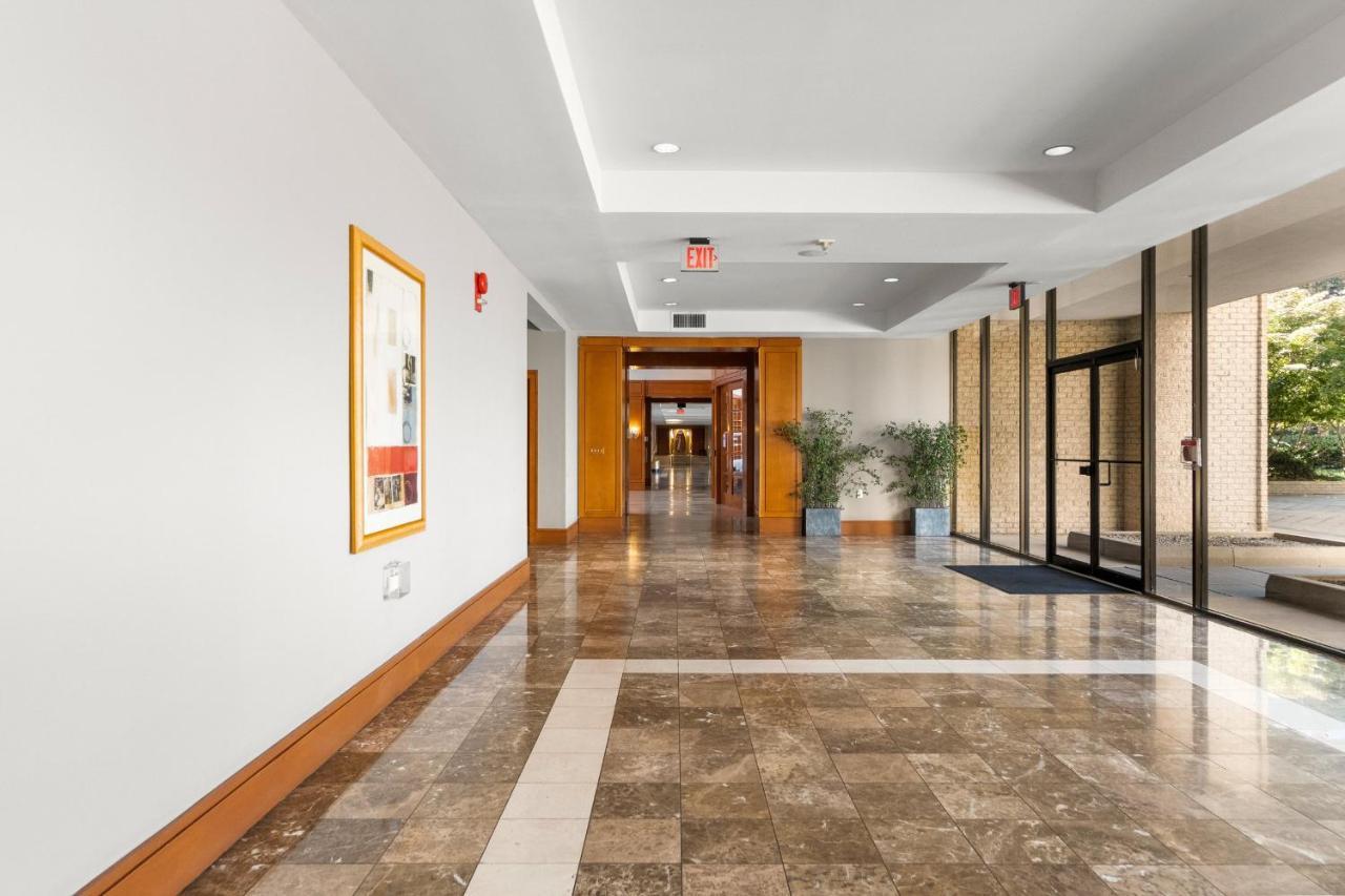 Urbandelight Crystal City Mins To Dc Free Parking Arlington Exterior foto