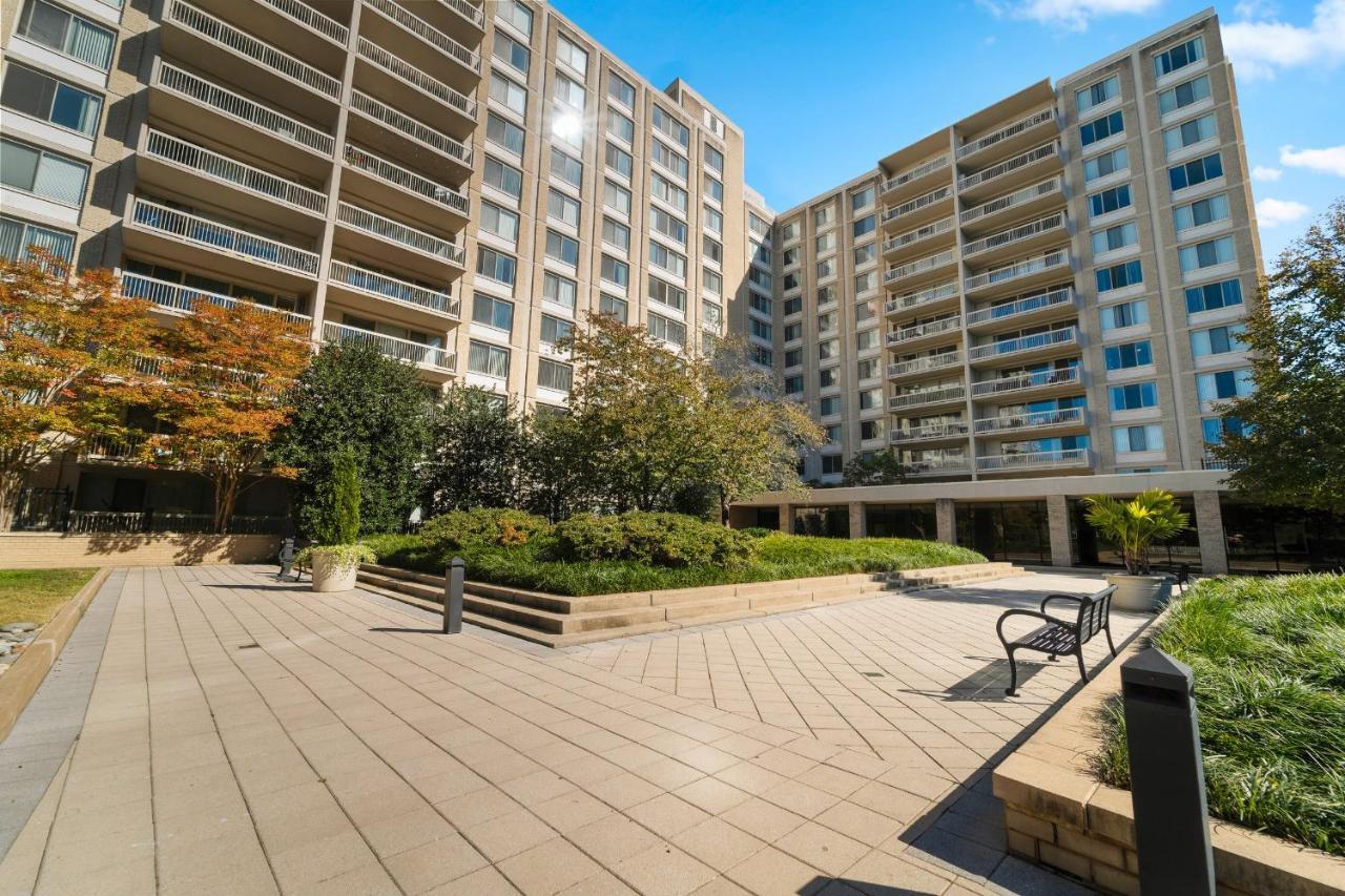 Urbandelight Crystal City Mins To Dc Free Parking Arlington Exterior foto